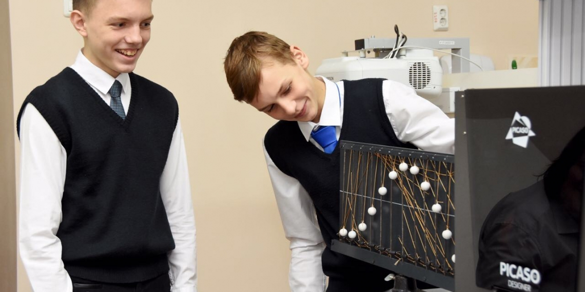 Эксперты Фонда приняли участие в работе семинара «Реализация проекта «Инженерный класс в московской школе» с использованием учебно-лабораторного оборудования»