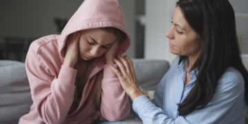 Фонд запускает анонимное анкетирование подростков о доступе к поддержке после пережитого насилия