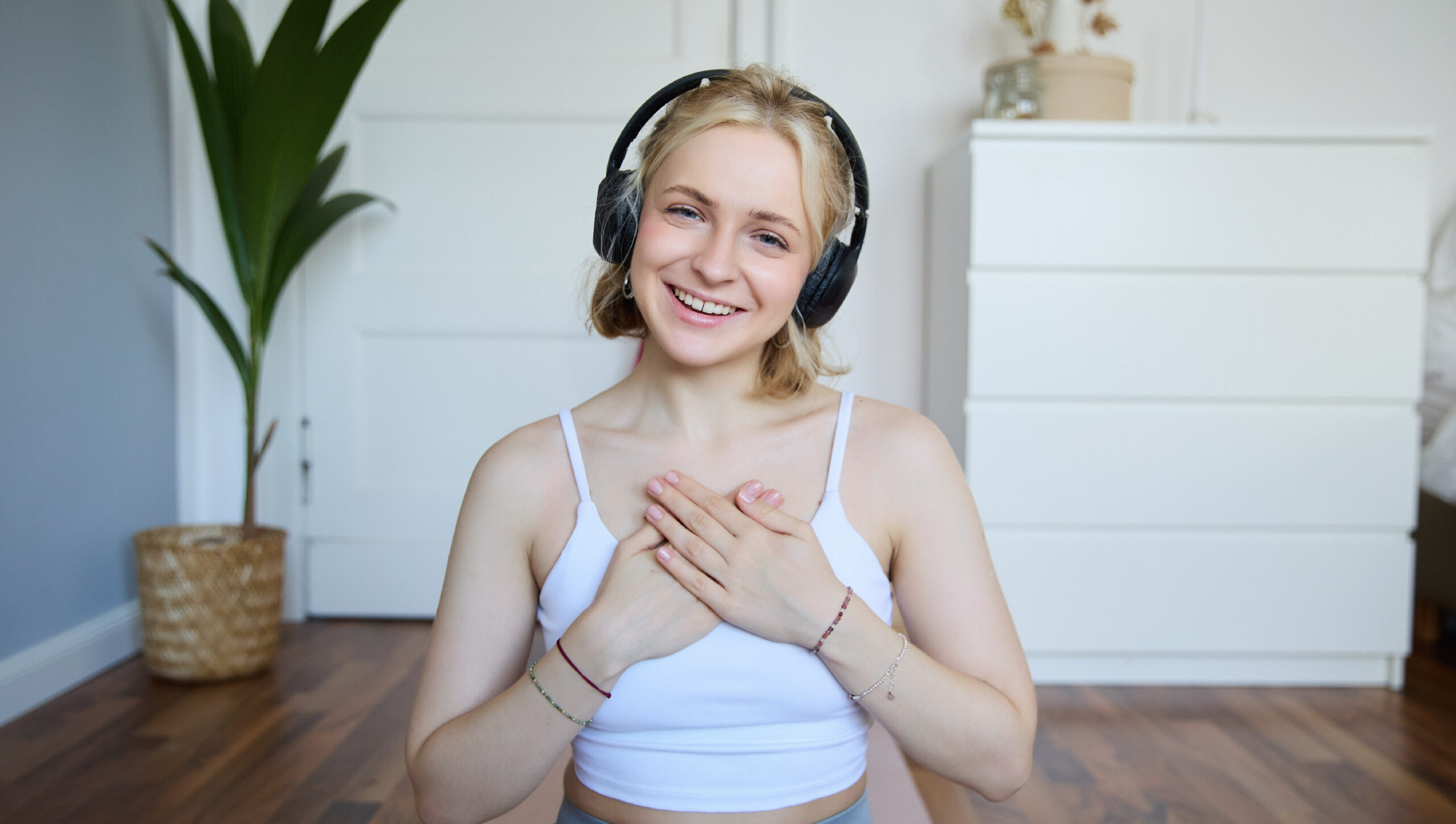 Слушайте наш первый эпизод подкаста для подростков с расстройствами пищевого поведения!