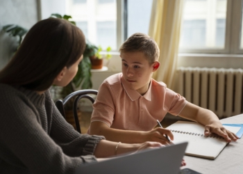 Психологическая поддержка подростков с ОВЗ